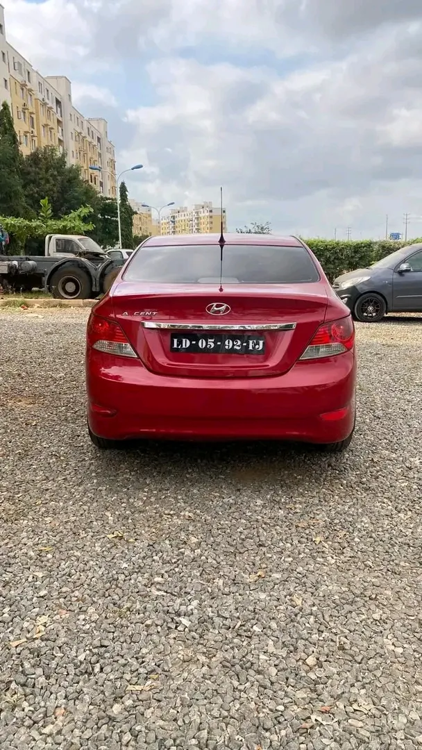 Hyundai Accent 2