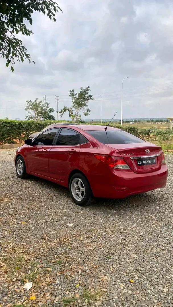 Hyundai Accent 4