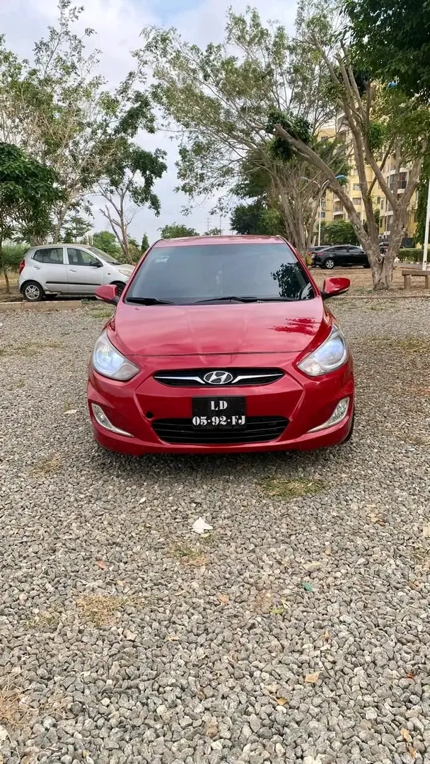 Hyundai Accent 5