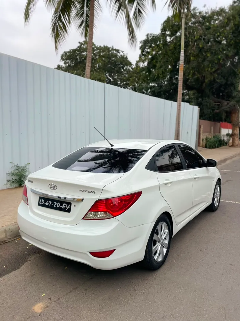Hyundai Accent 3