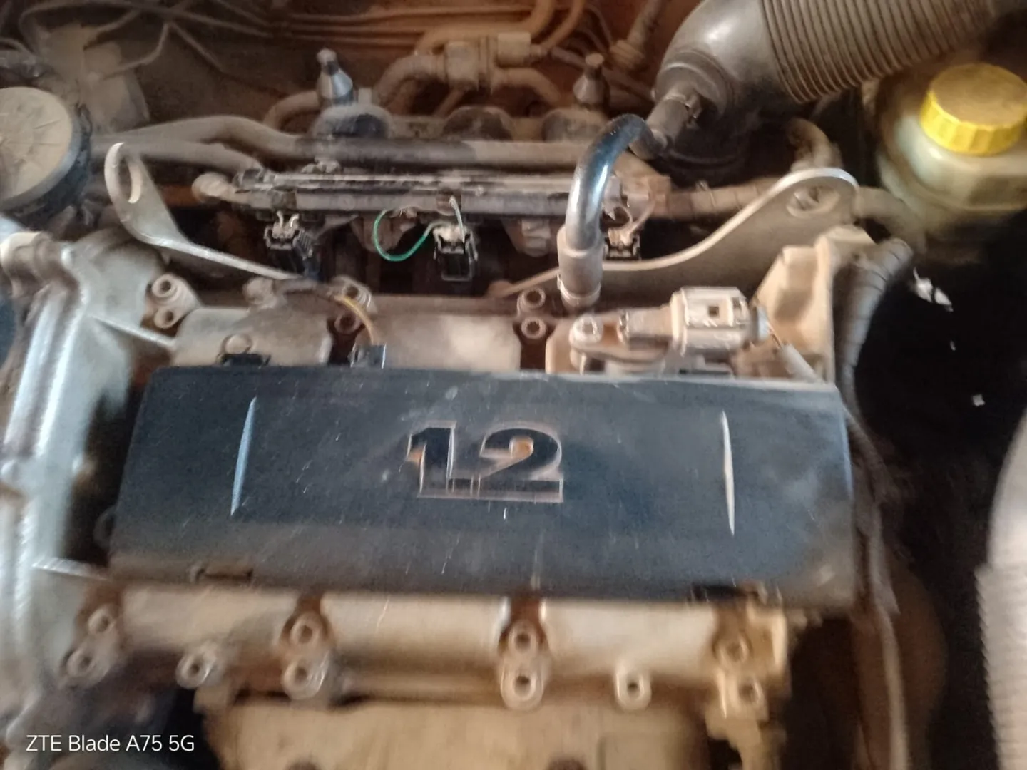 Vende-se Volkswagen polo por 5.000.000 kz 3