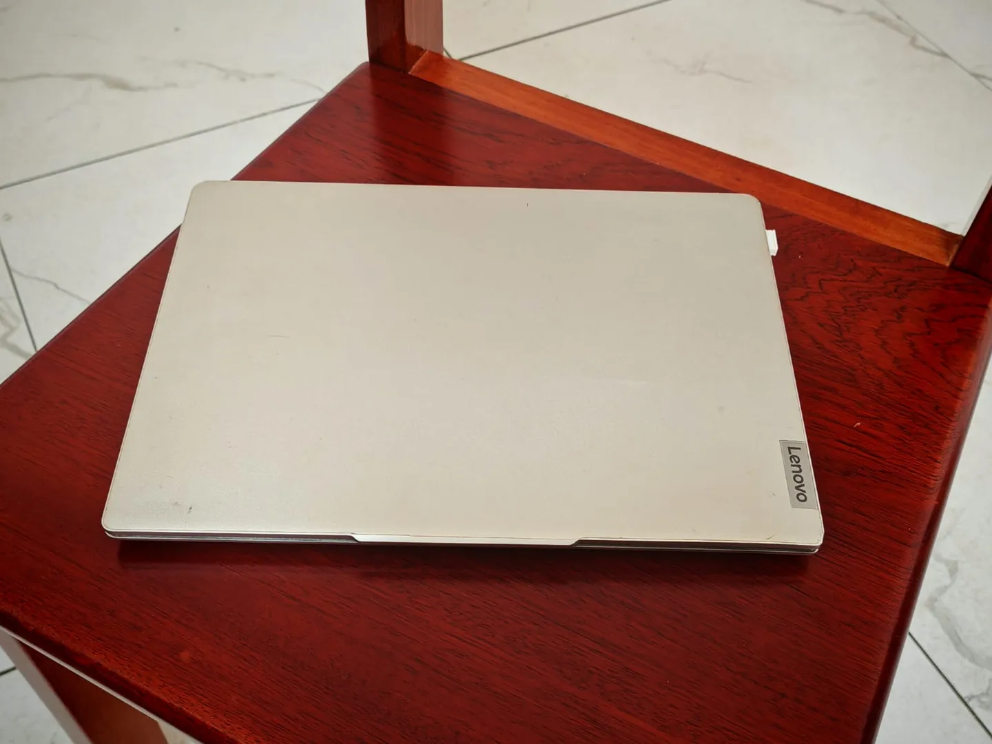 Lenovo  7