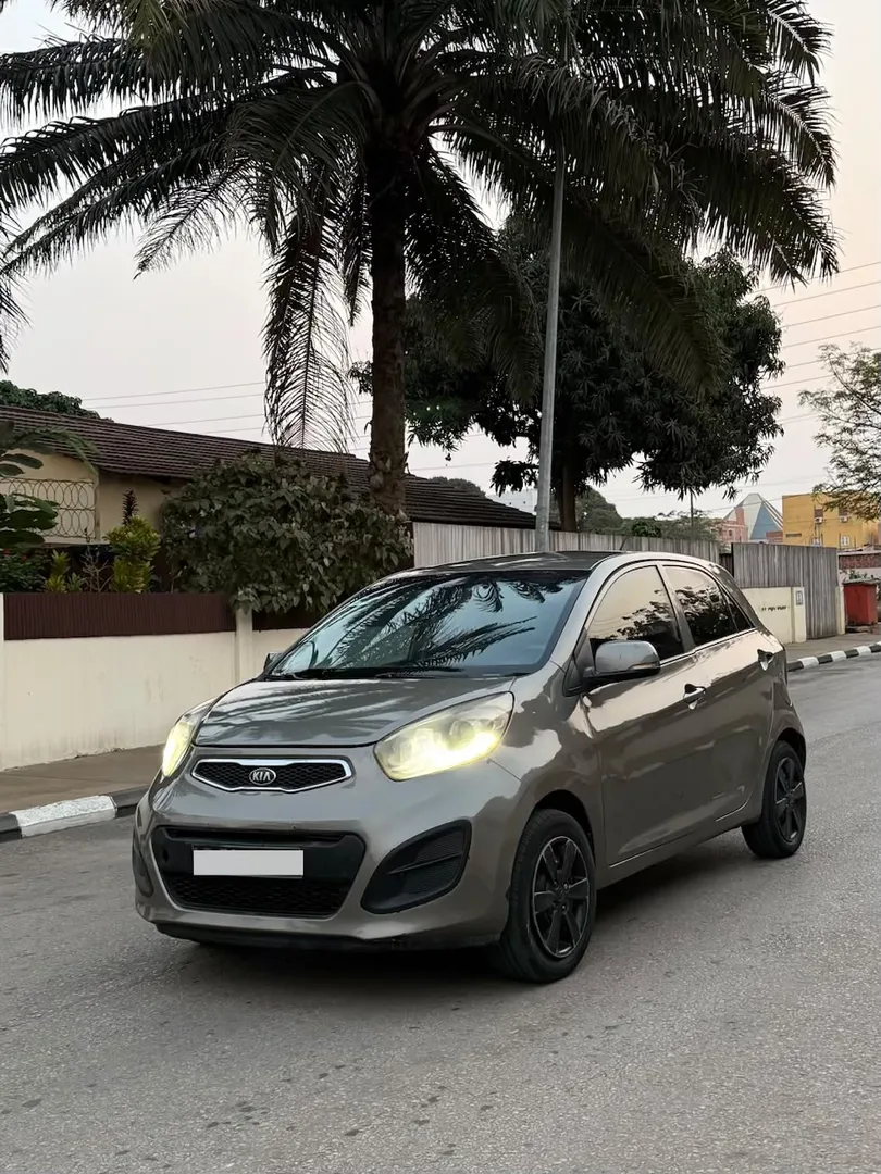 Kia Picanto 1.1 Automático  2