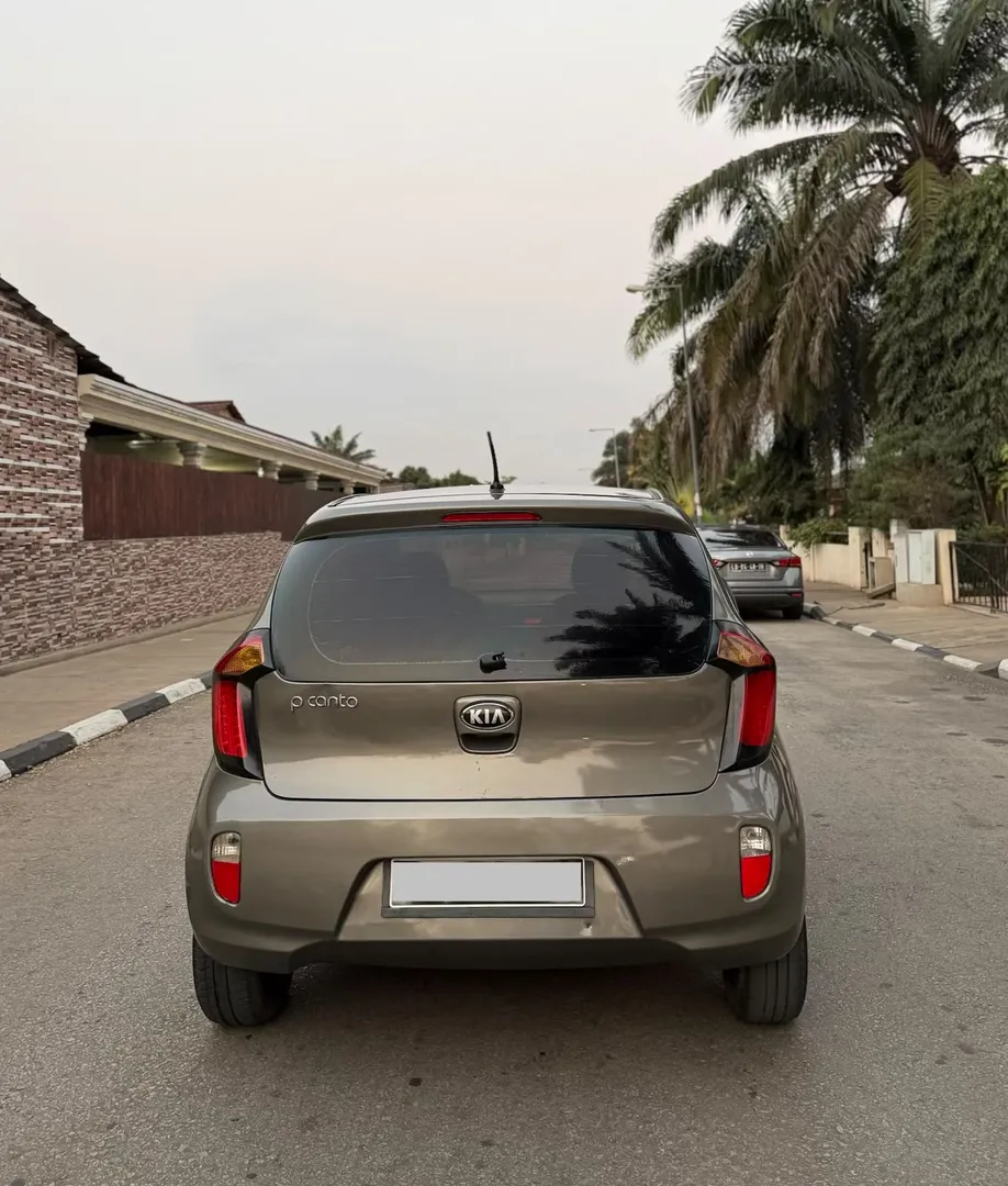 Kia Picanto 1.1 Automático  5