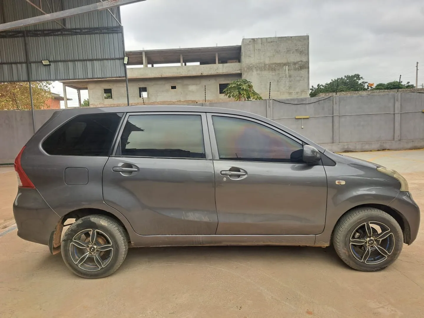 Toyota Avanza 5
