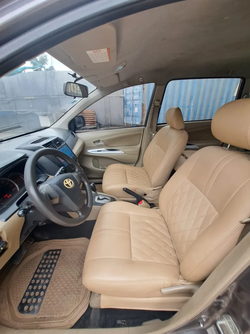 Toyota Avanza 10