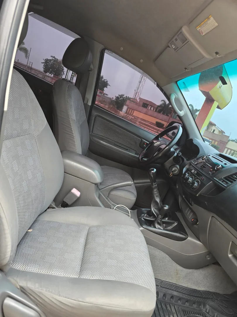TOYOTA HILLUX  4