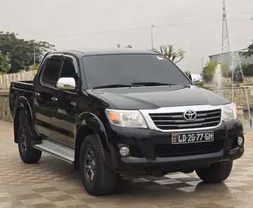 TOYOTA HILLUX 