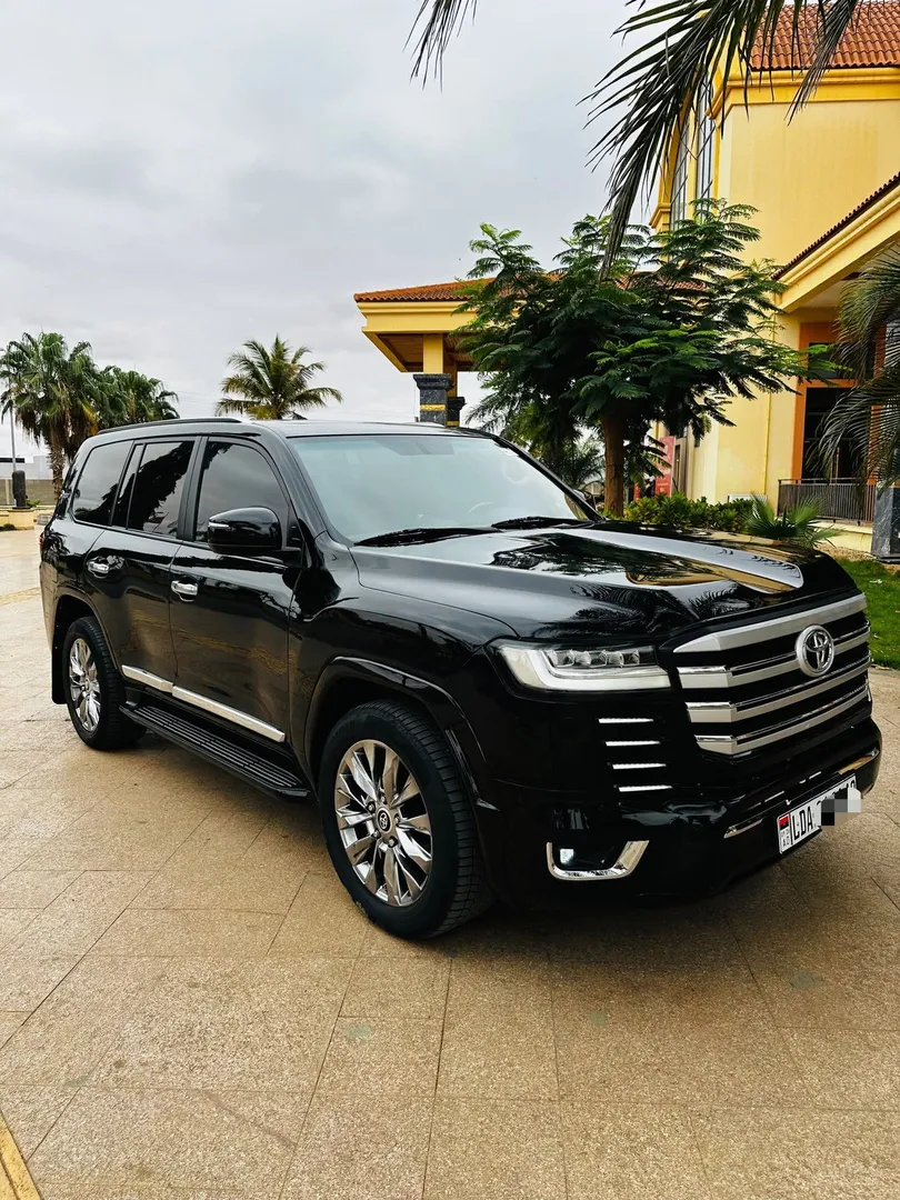 Toyota Land Cruiser V8 2026 7