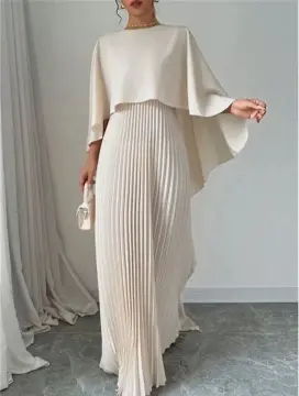 Conjunto Feminino Plissado com Manga Morcego e Saia Assimétrica