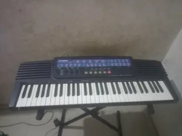 Piano da marca Casio eletrónico 
