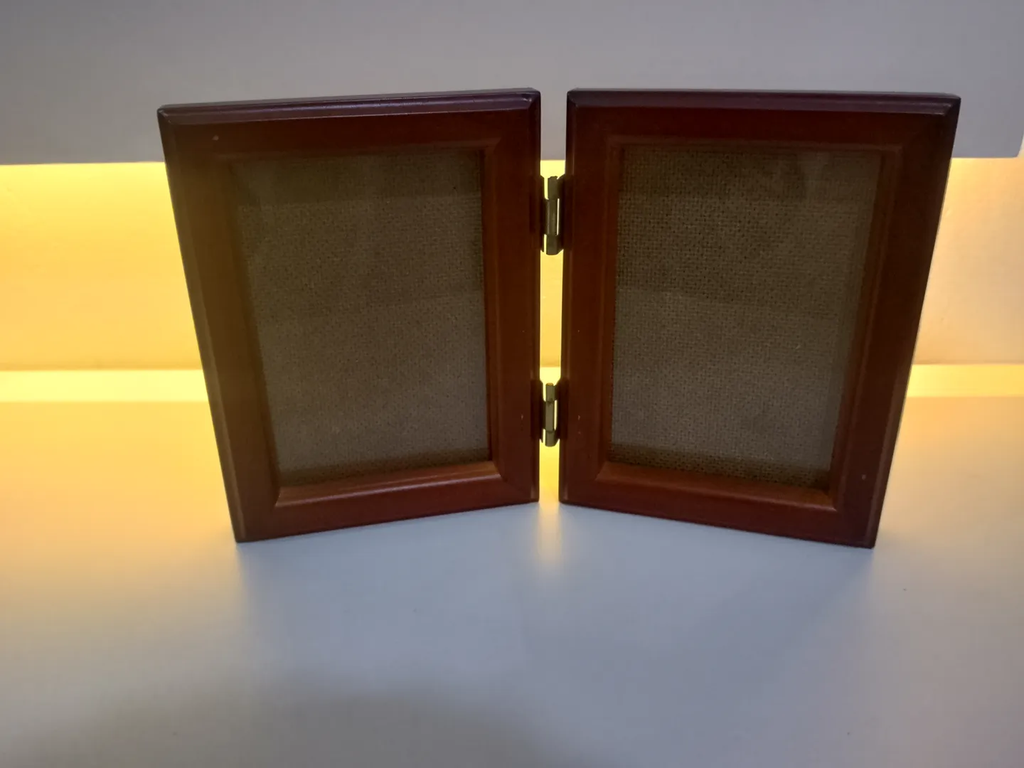 Moldura para Fotos Decorativas - Elegante e em bom Estado 1