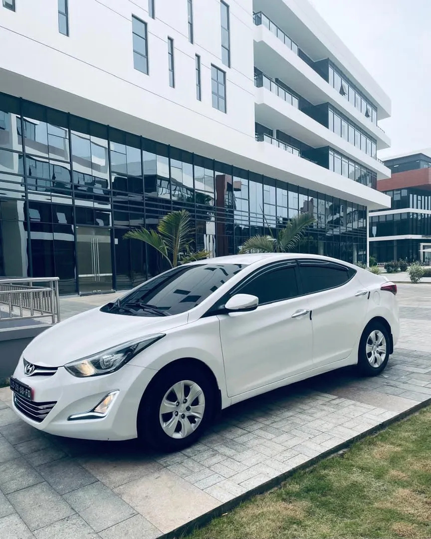 HYUNDAI ELANTRA AUTOMÁTICO!  69 MIL KM  5