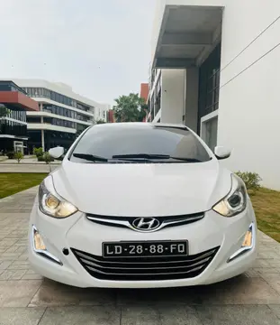 HYUNDAI ELANTRA AUTOMÁTICO!  69 MIL KM 