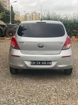 HYUNDAI i20 LIMPO