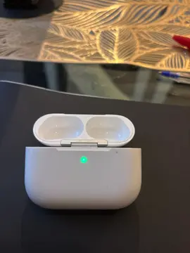 Caixa dos Airpds pro 3